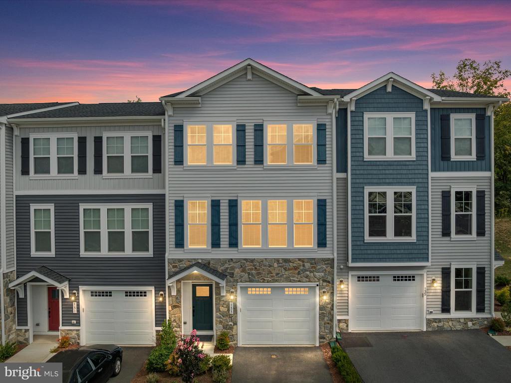 133 WAKE ROBIN CT