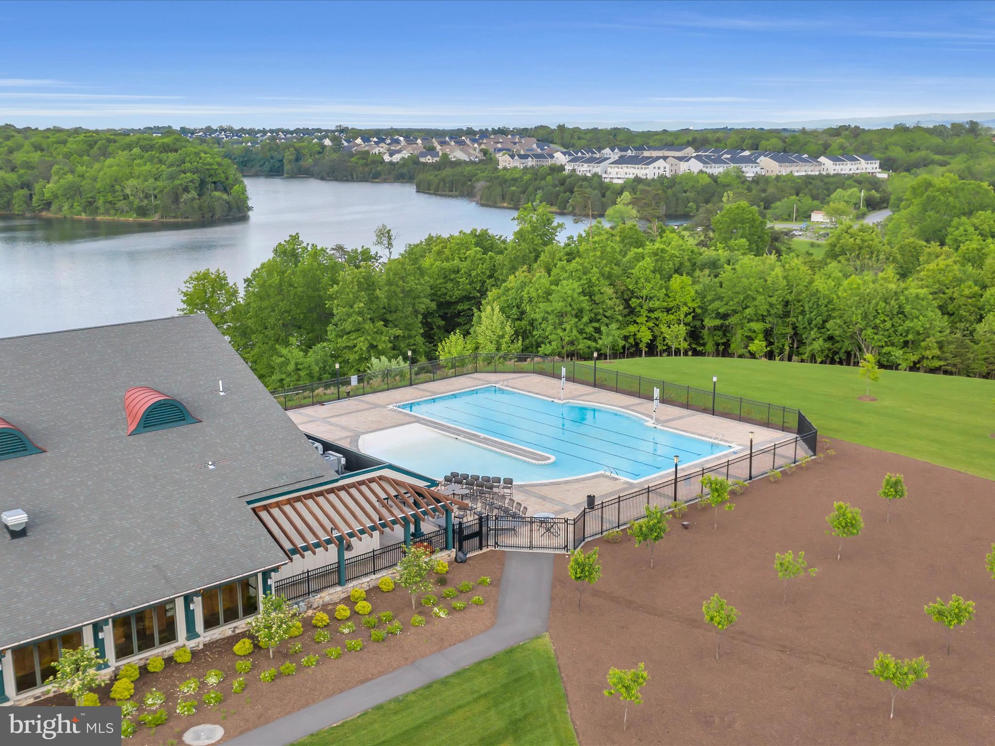 133 WAKE ROBIN CT