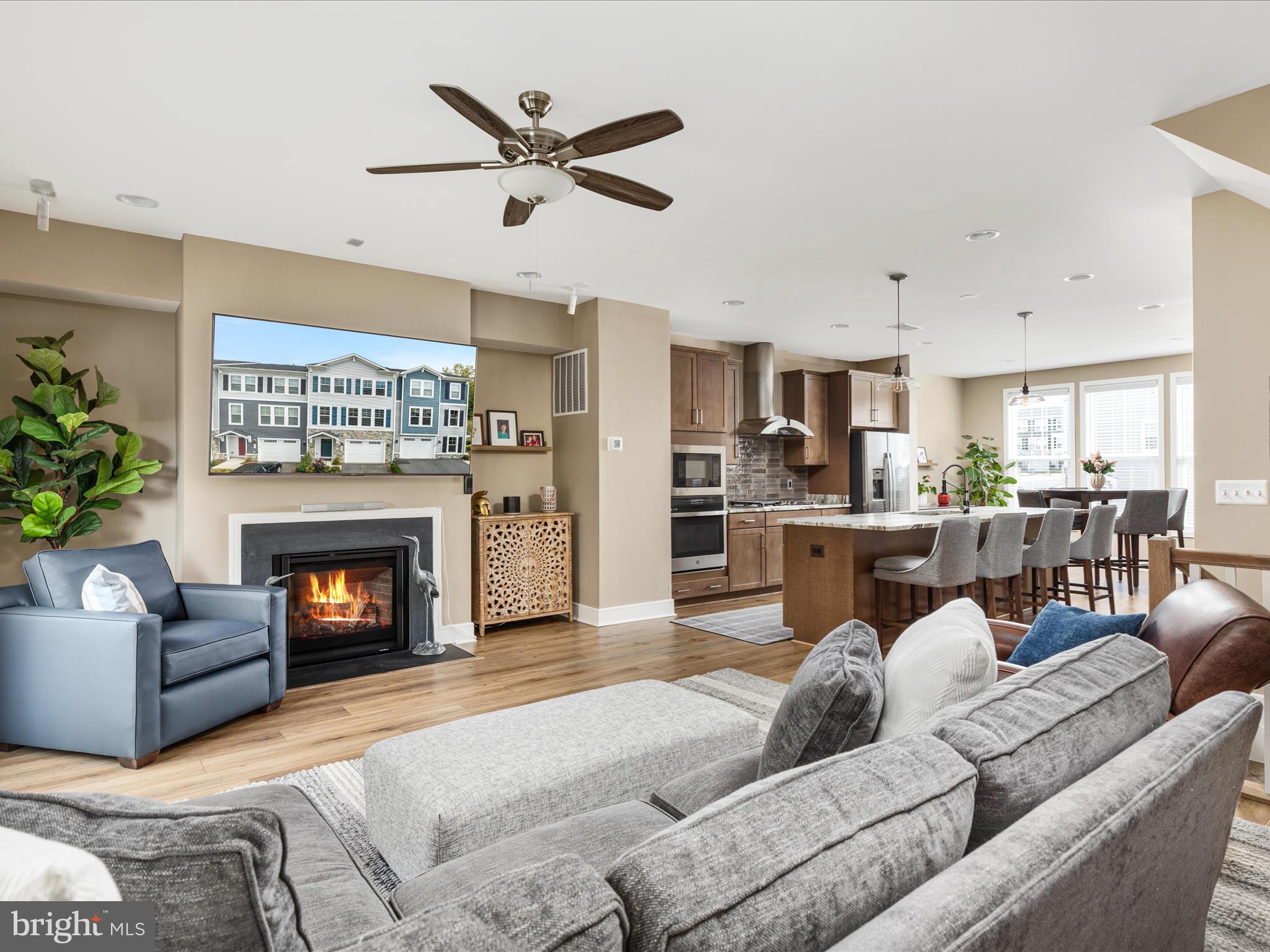 133 WAKE ROBIN CT