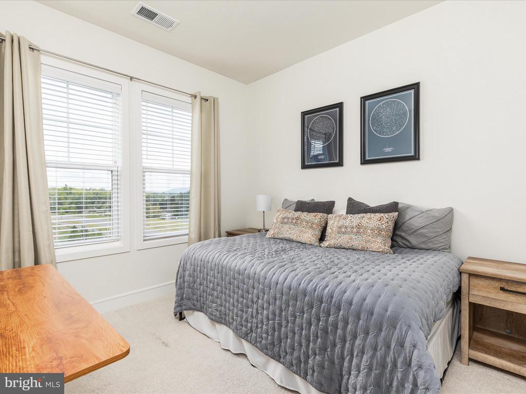 133 WAKE ROBIN CT