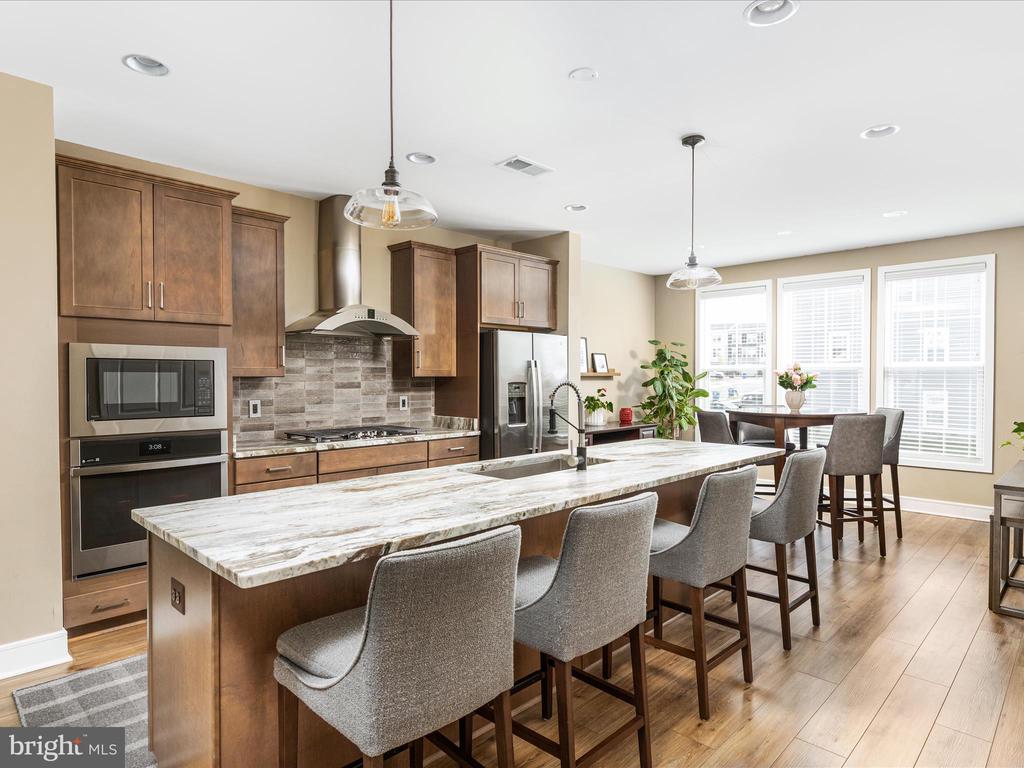 133 WAKE ROBIN CT