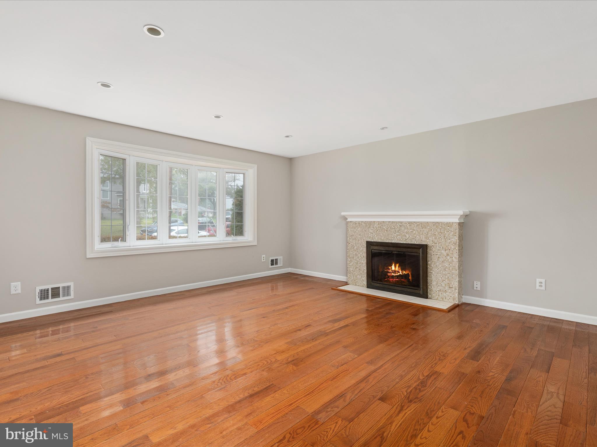 5313 Landgrave Ln