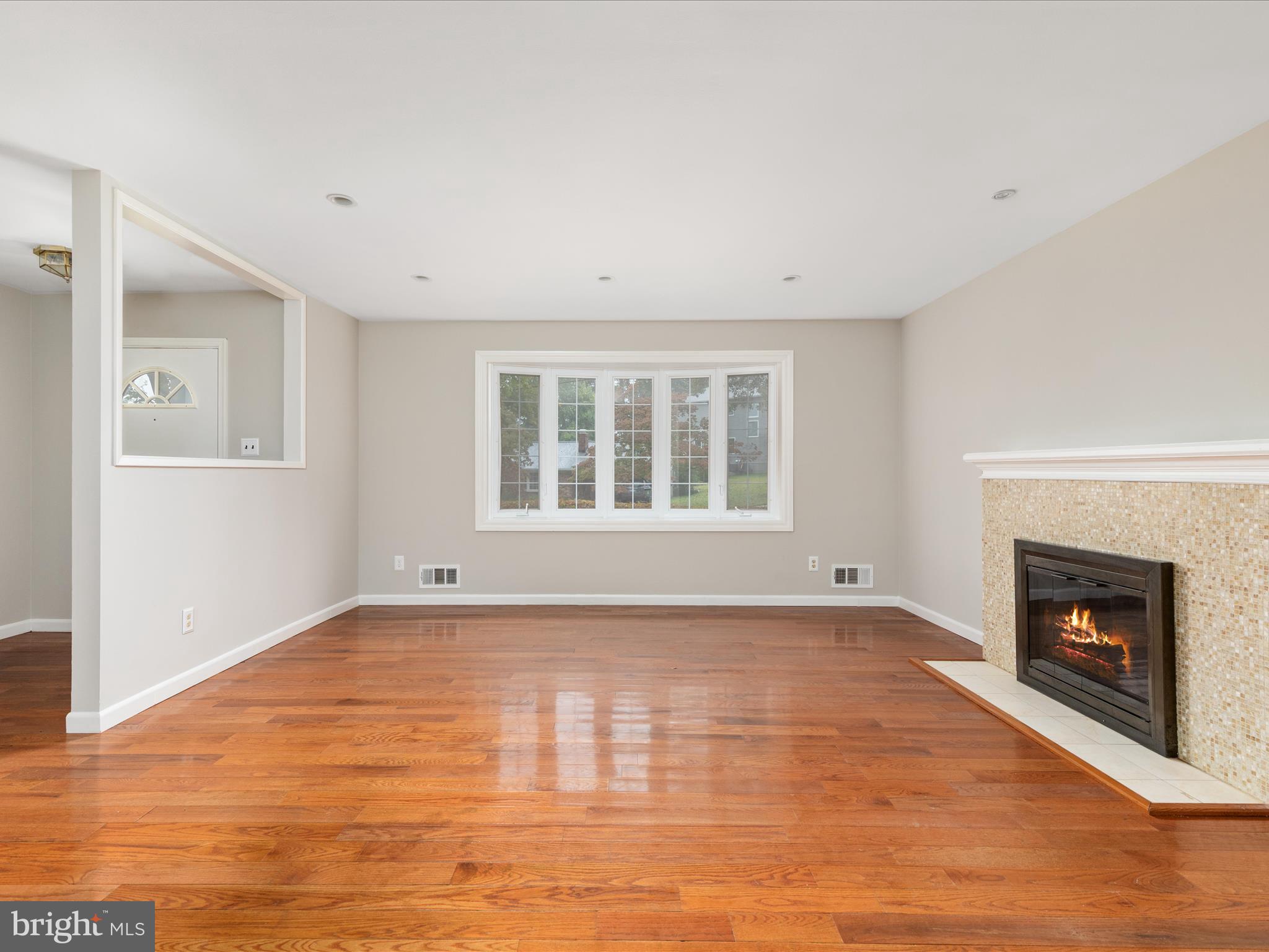 5313 Landgrave Ln