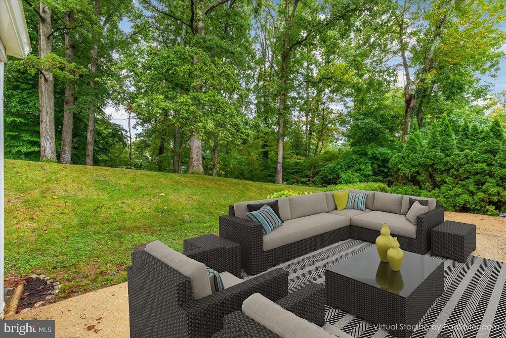 5313 Landgrave Ln