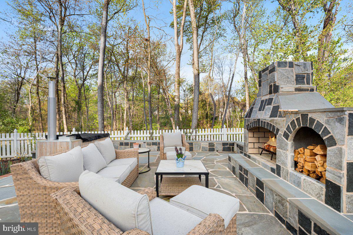 8734 LUKENS LANE