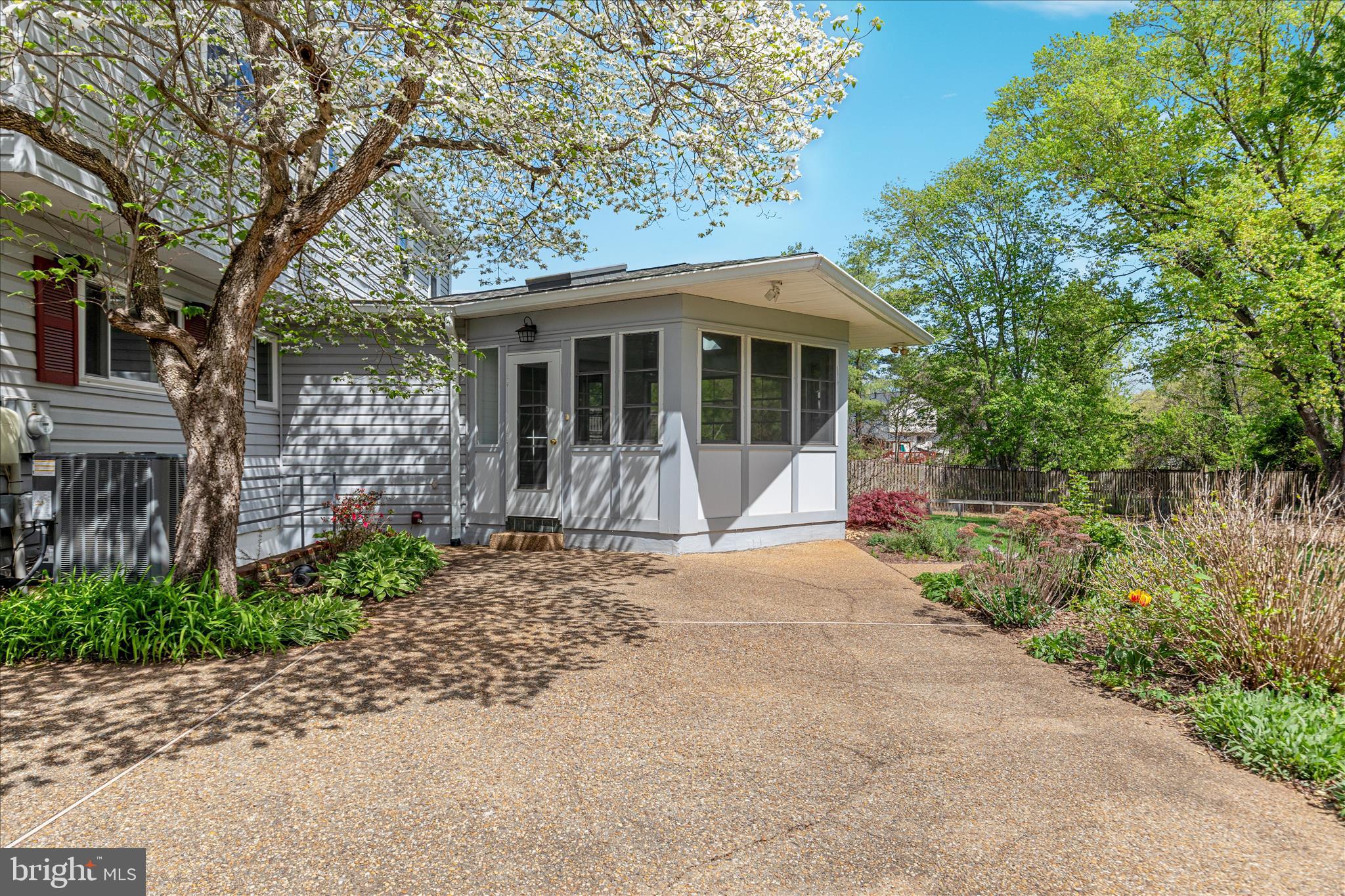 5815 OTTAWA ROAD