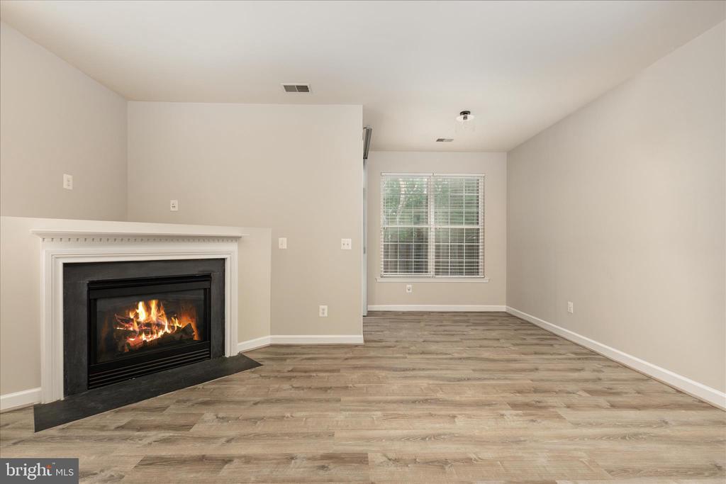 7579 GREAT SWAN COURT