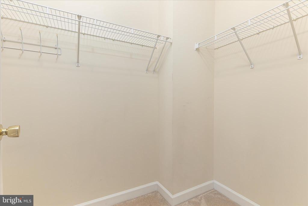 7579 GREAT SWAN COURT