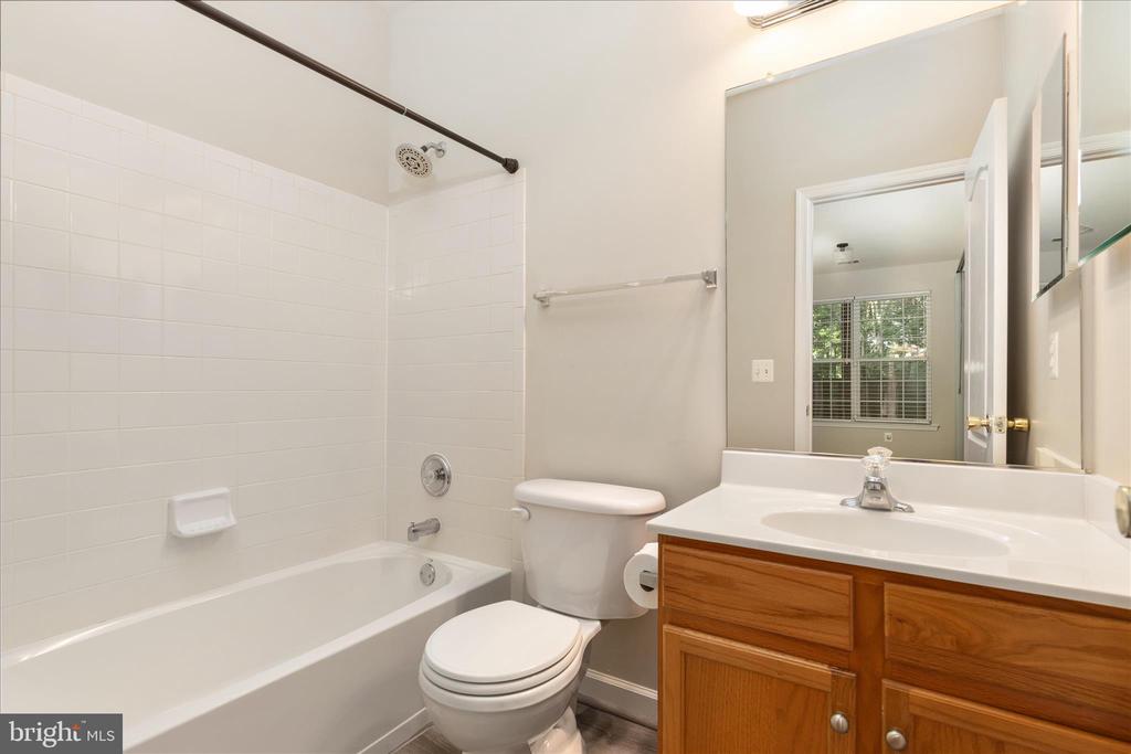 7579 GREAT SWAN COURT
