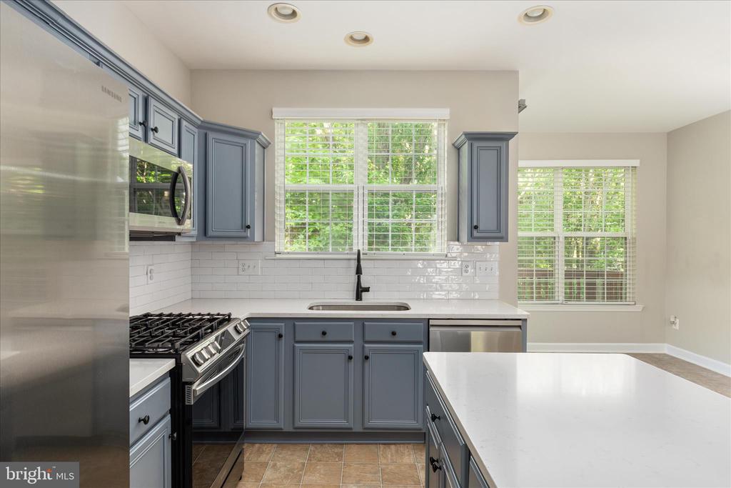 7579 GREAT SWAN COURT