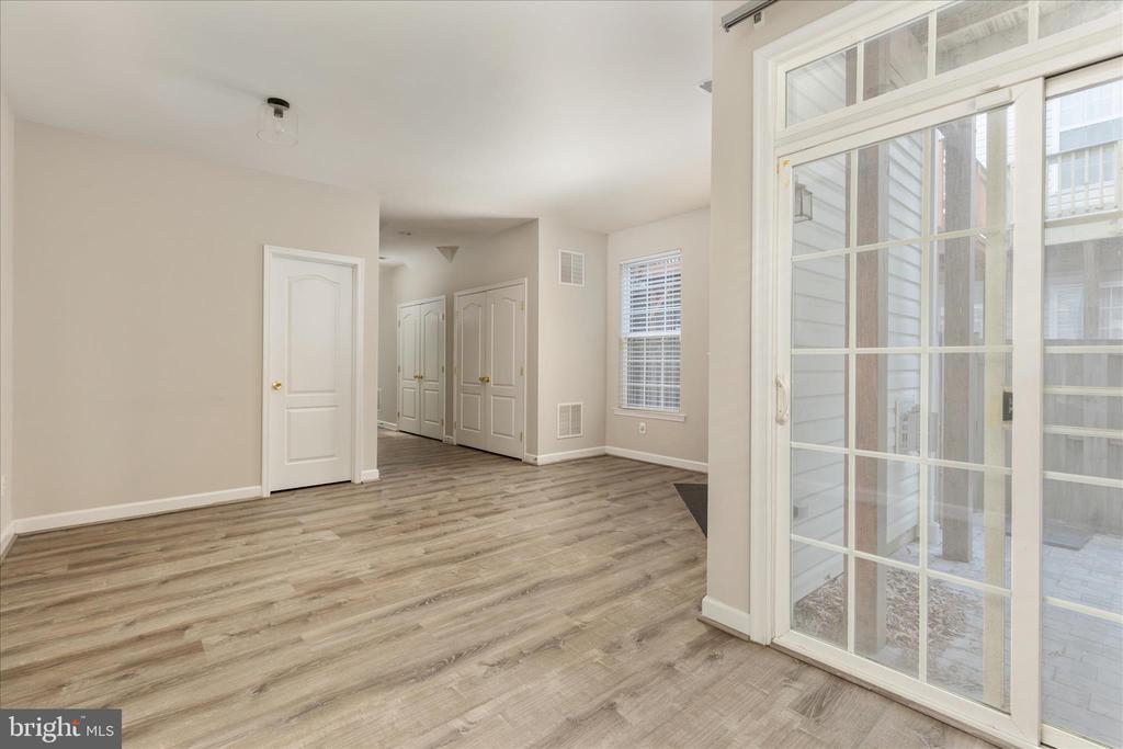 7579 GREAT SWAN COURT