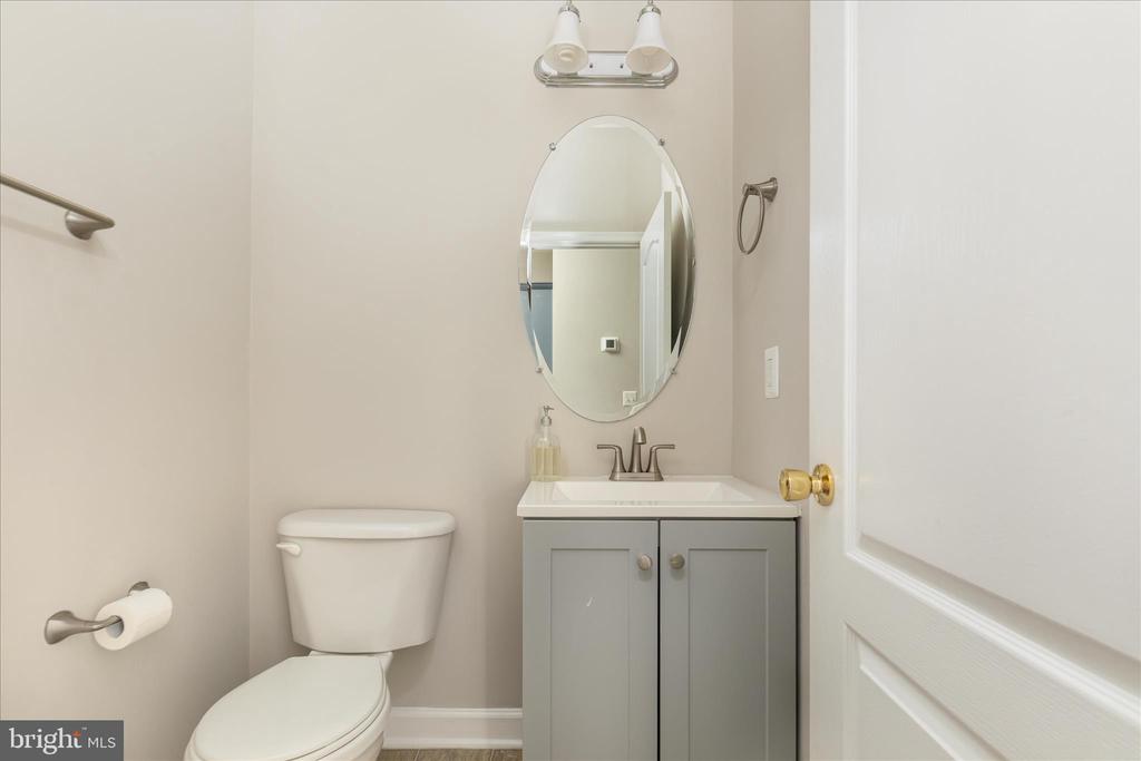 7579 GREAT SWAN COURT