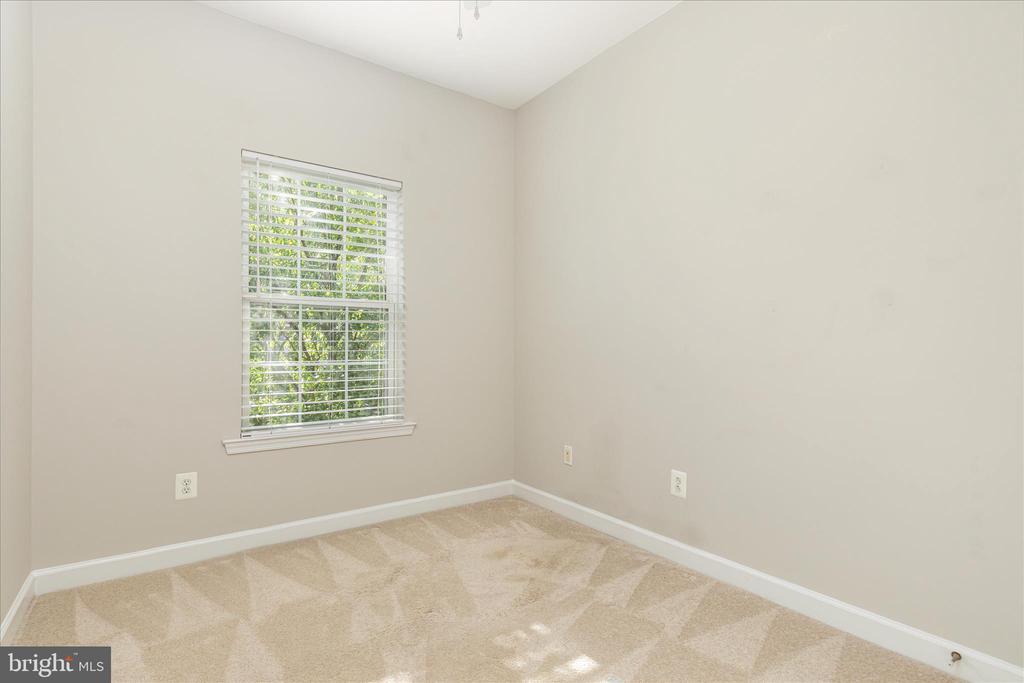 7579 GREAT SWAN COURT