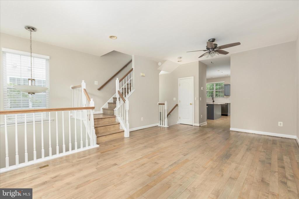 7579 GREAT SWAN COURT