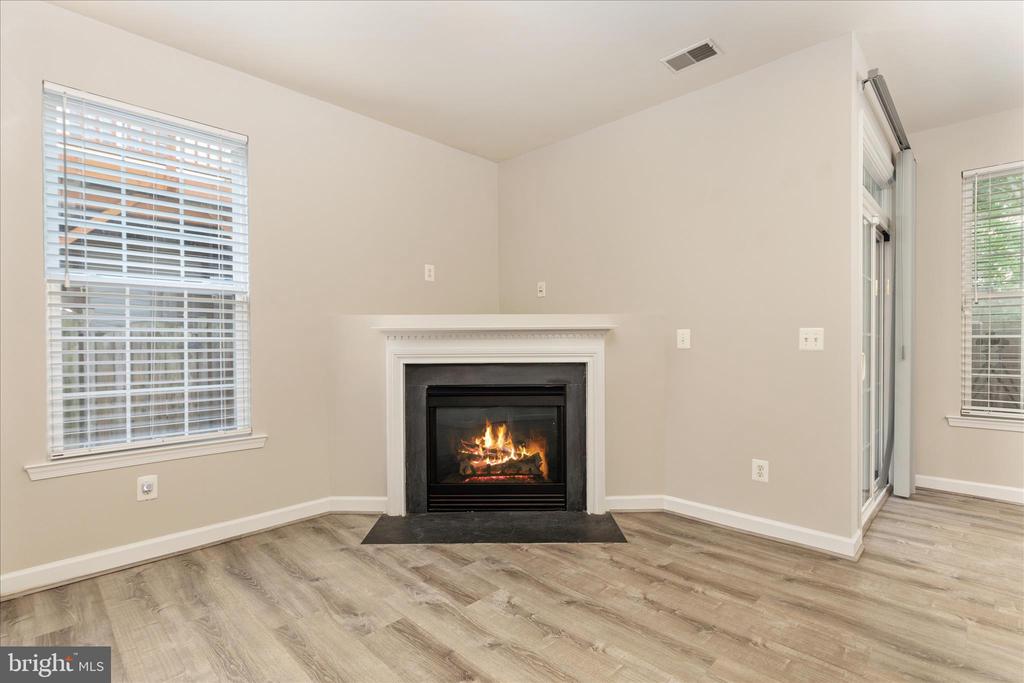 7579 GREAT SWAN COURT