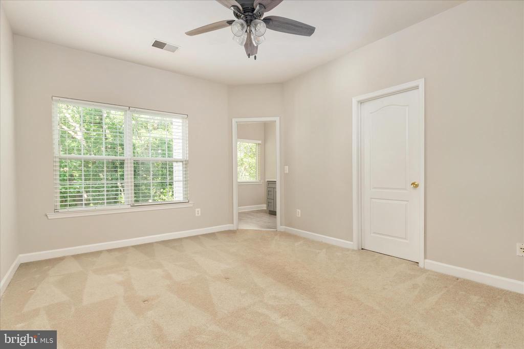 7579 GREAT SWAN COURT
