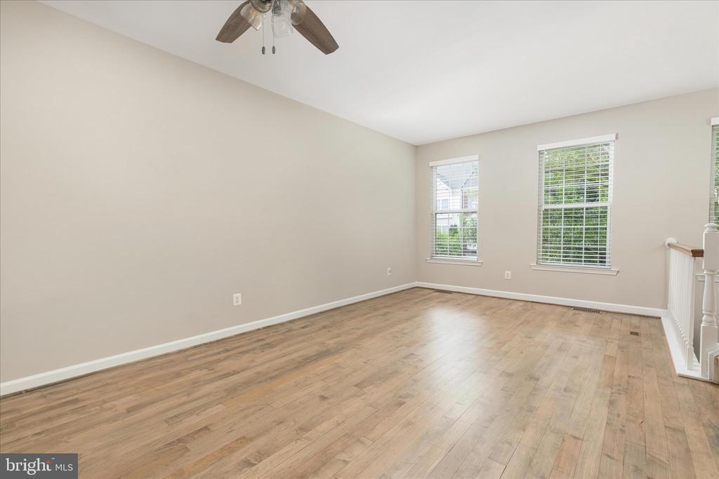 7579 GREAT SWAN COURT