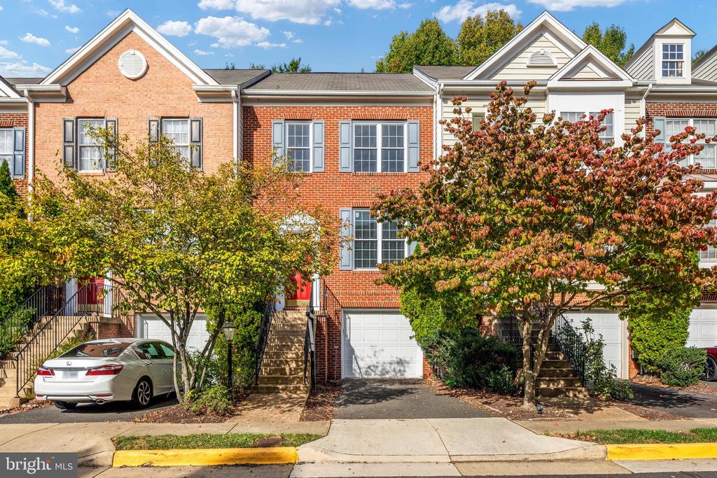 7582 GREAT SWAN COURT