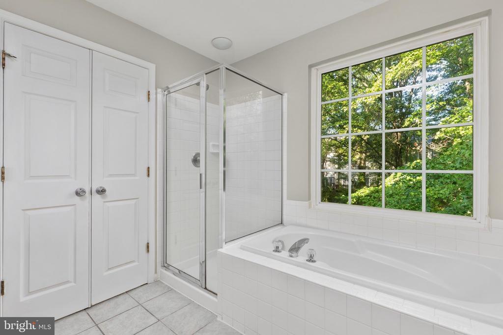 7582 GREAT SWAN COURT