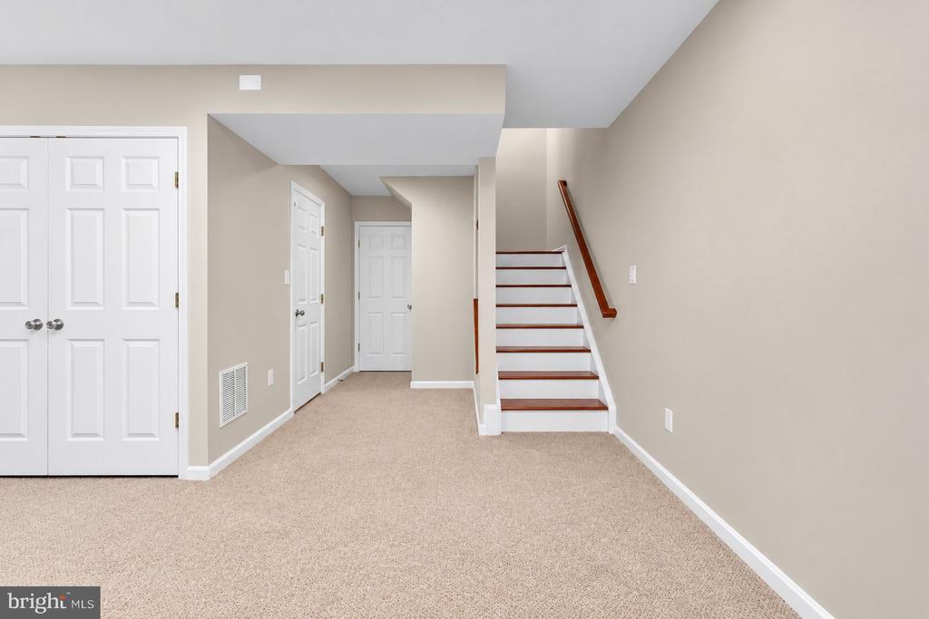 7582 GREAT SWAN COURT
