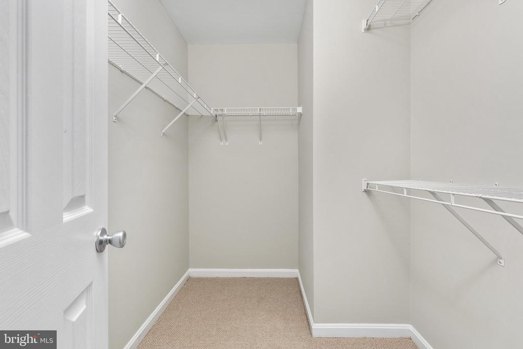 7582 GREAT SWAN COURT