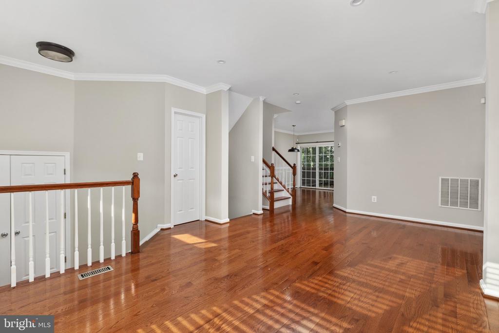 7582 GREAT SWAN COURT
