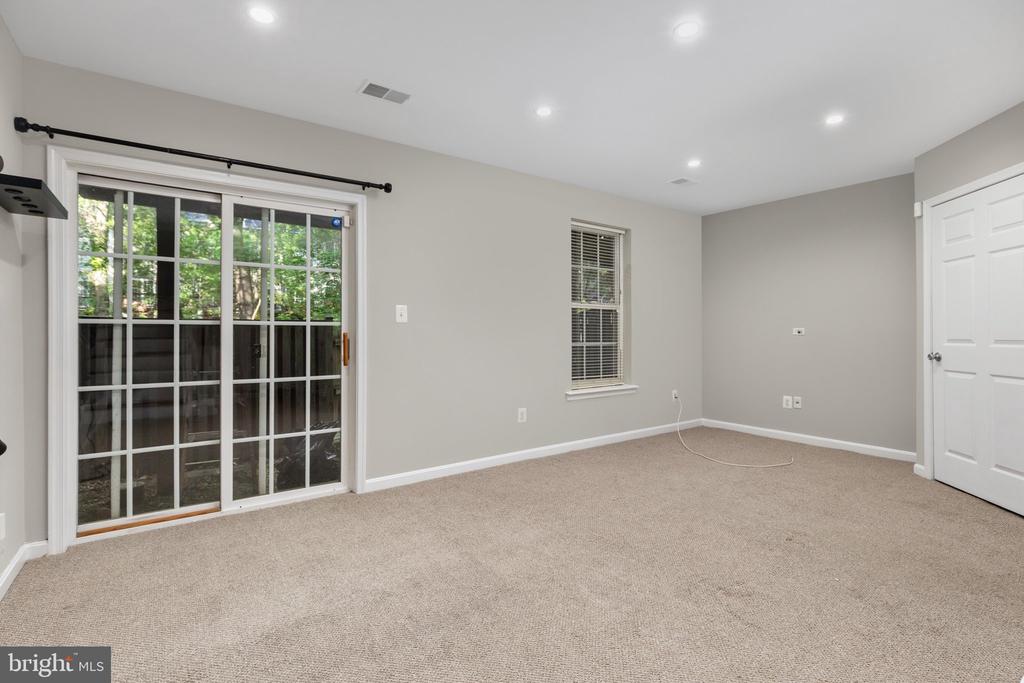 7582 GREAT SWAN COURT