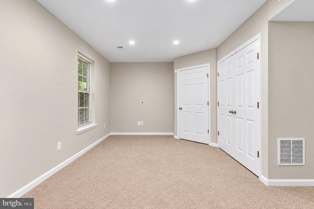 7582 GREAT SWAN COURT