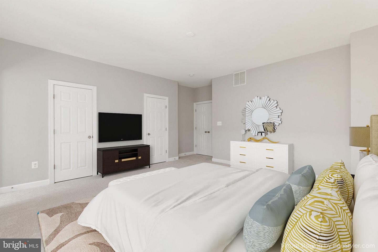 1622 Lismore Ter NE