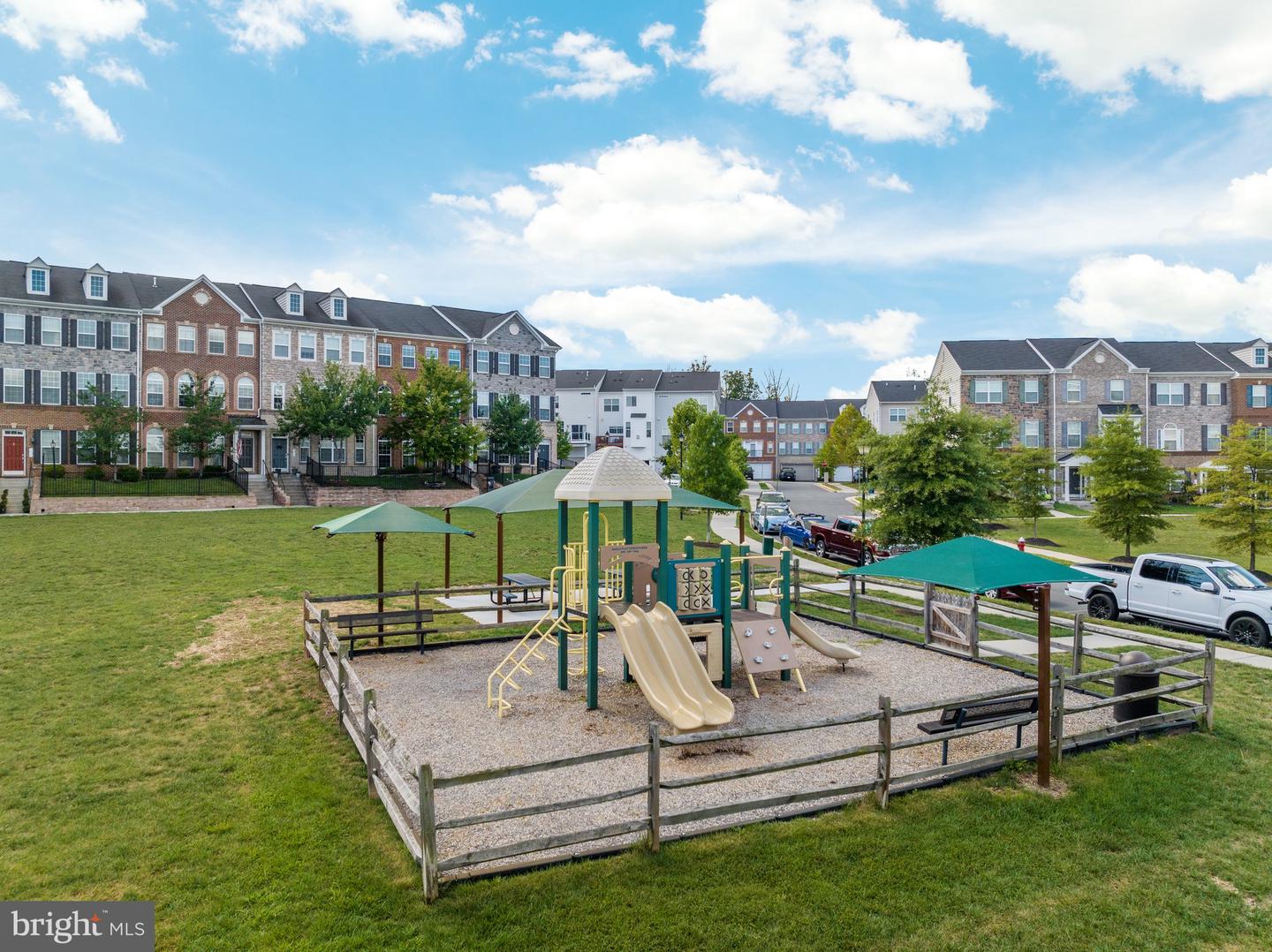 1622 Lismore Ter NE