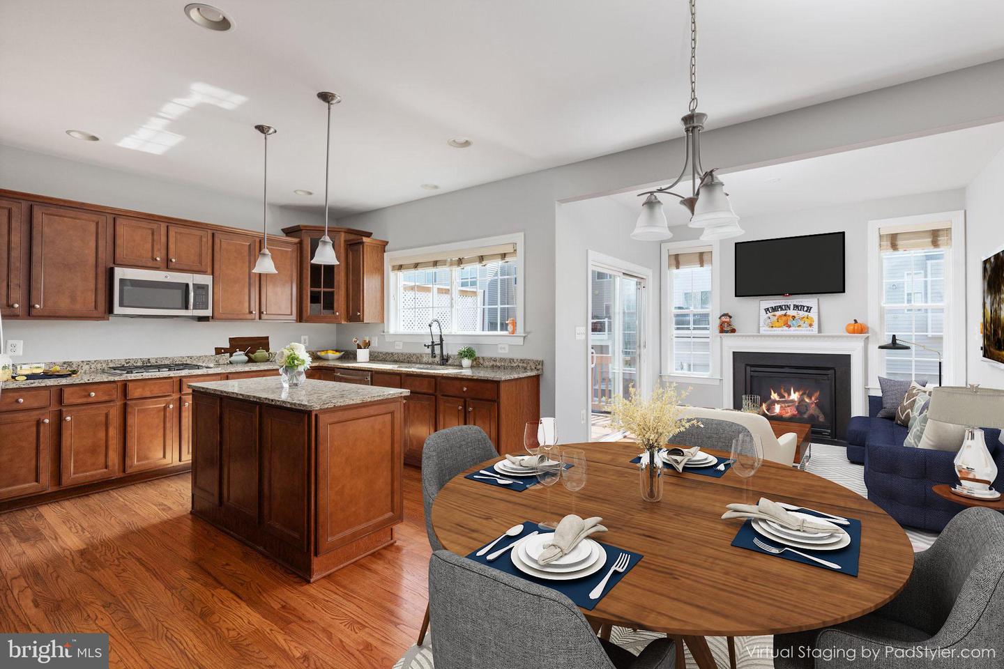 1622 Lismore Ter NE