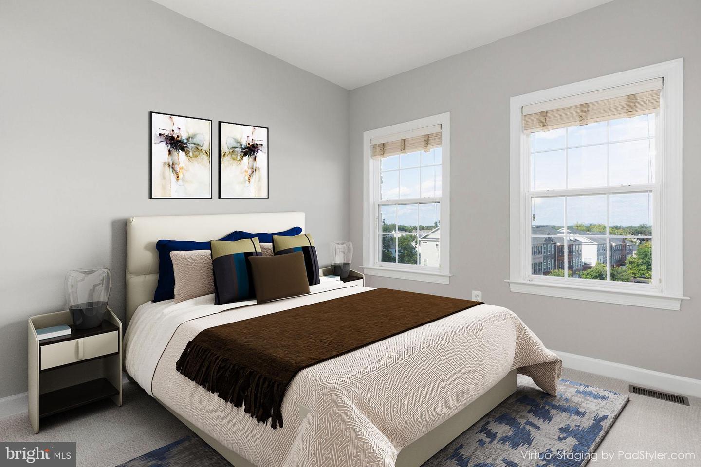 1622 Lismore Ter NE