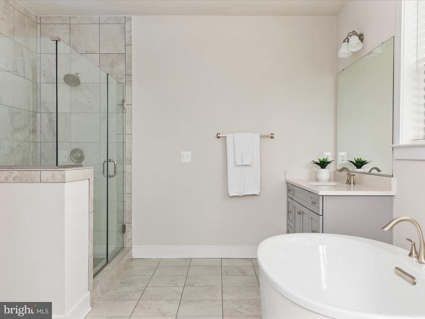 280 Ball Ct