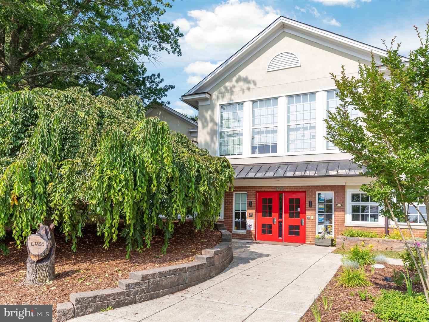 280 Ball Ct