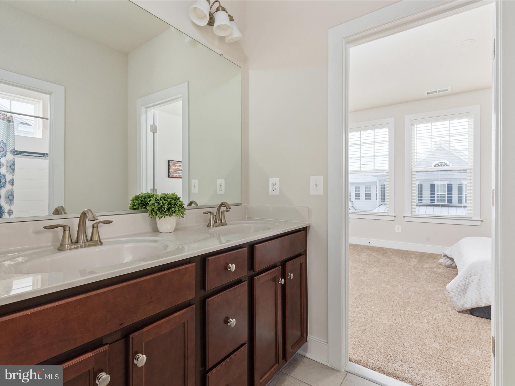 280 Ball Ct