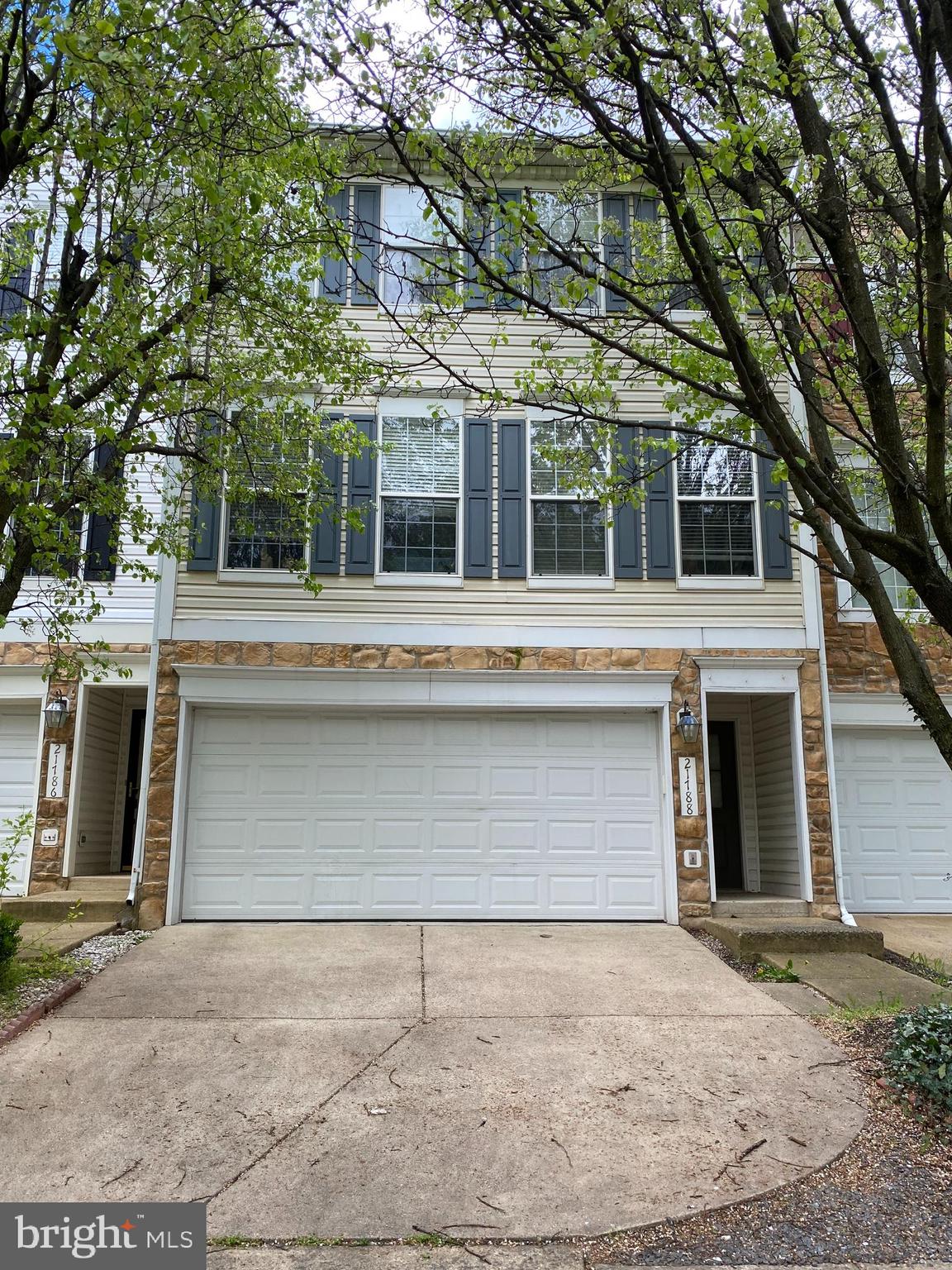21788 Oakville Ter