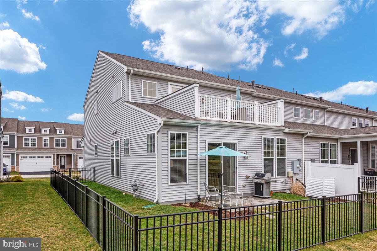 25618 Preston Park Ter