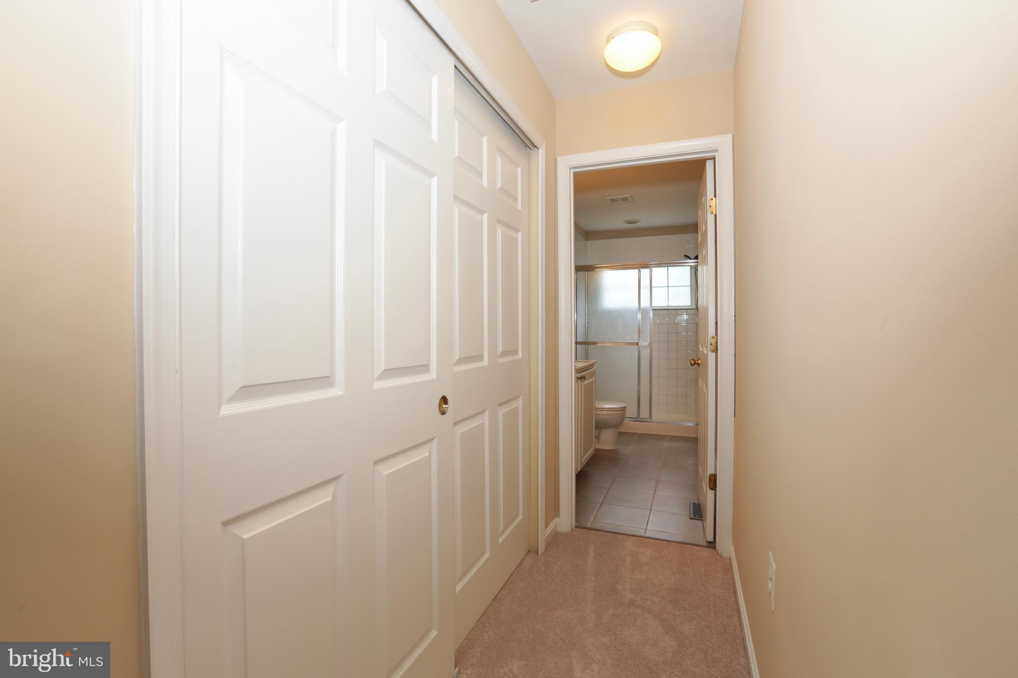23098 Fontwell Sq