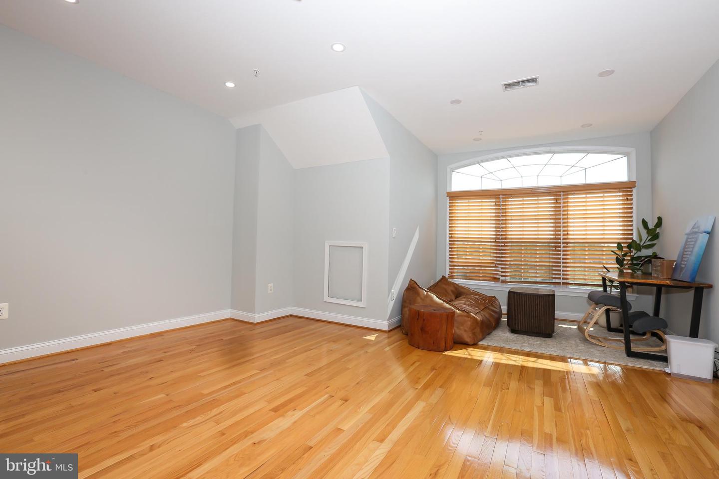 18495 Perdido Bay Ter