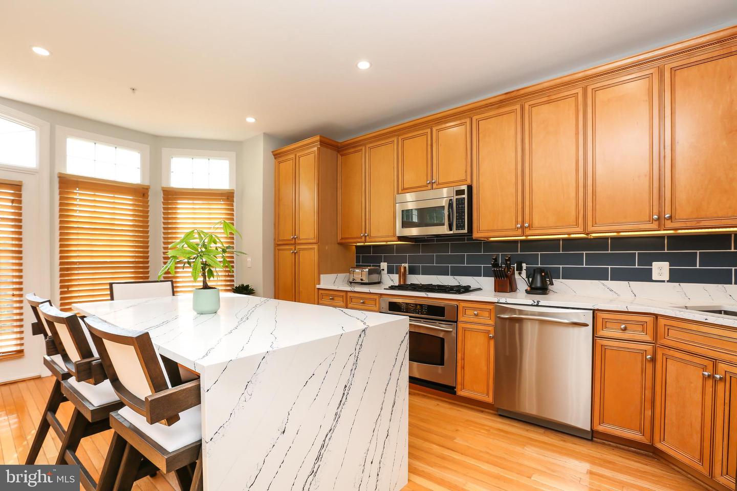 18495 Perdido Bay Ter