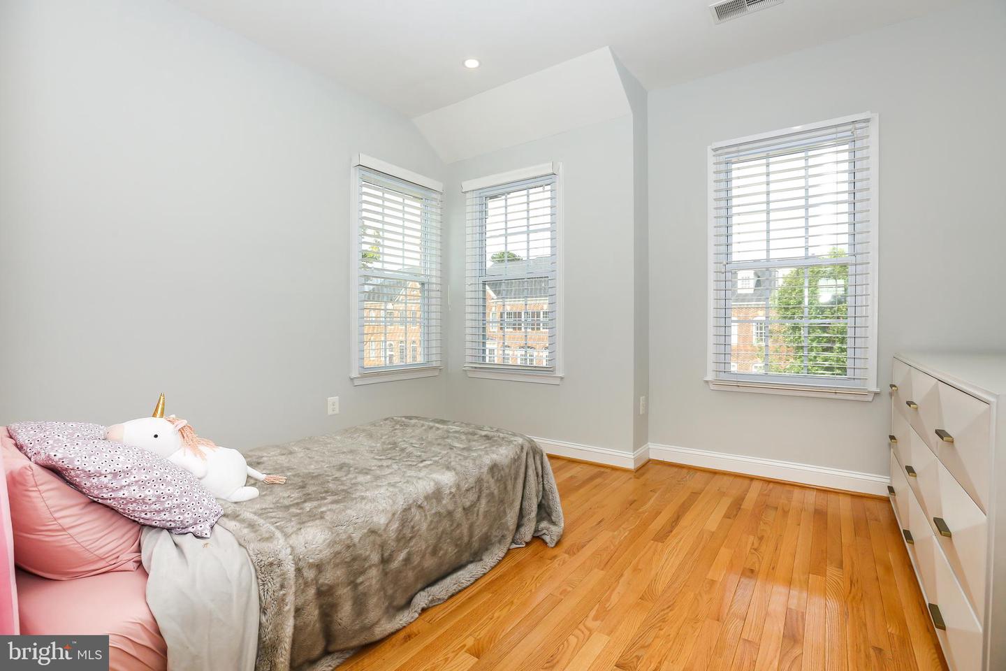 18495 Perdido Bay Ter