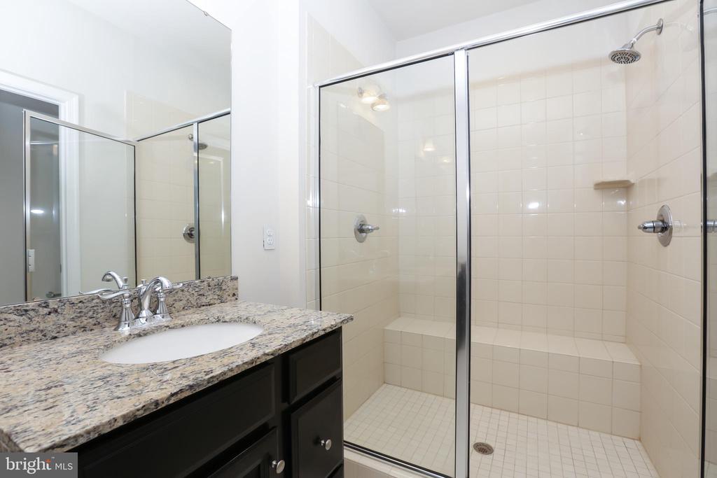 43494 APPLE ORCHARD SQUARE