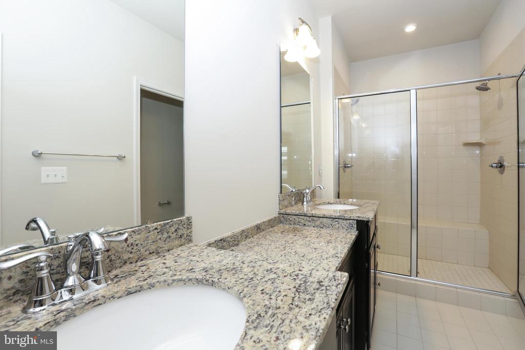 43494 APPLE ORCHARD SQUARE