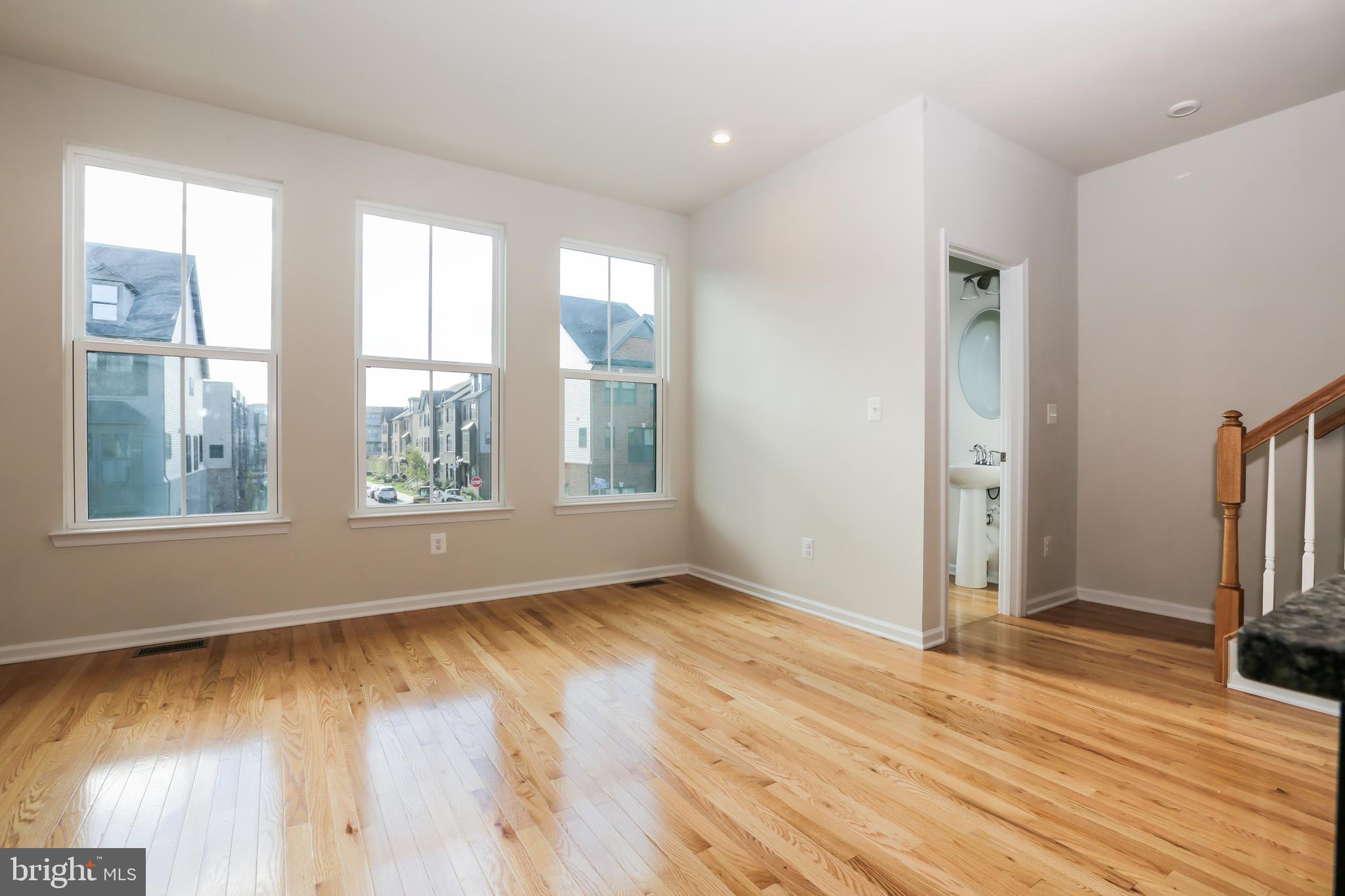 43494 APPLE ORCHARD SQUARE