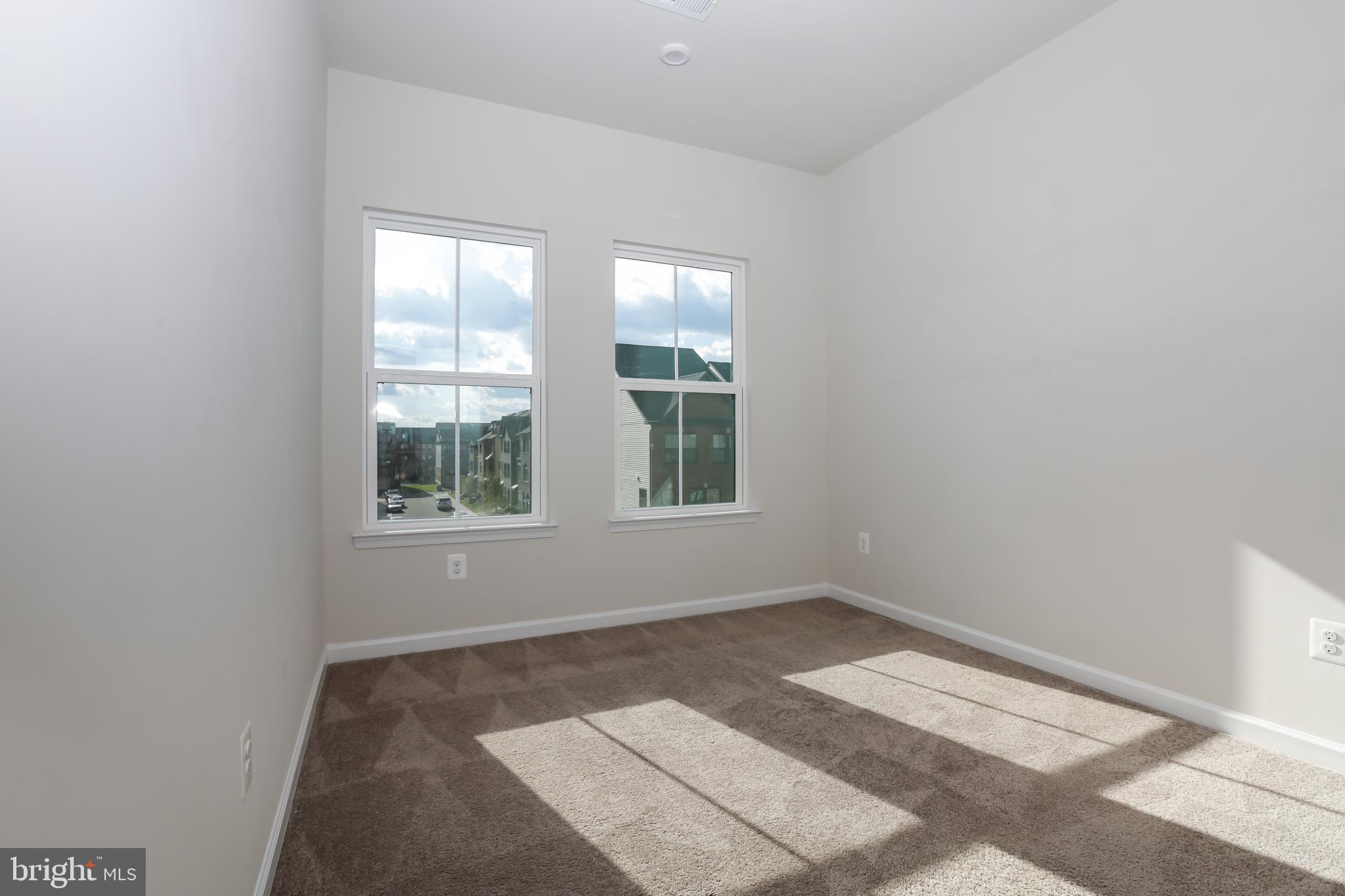 43494 APPLE ORCHARD SQUARE