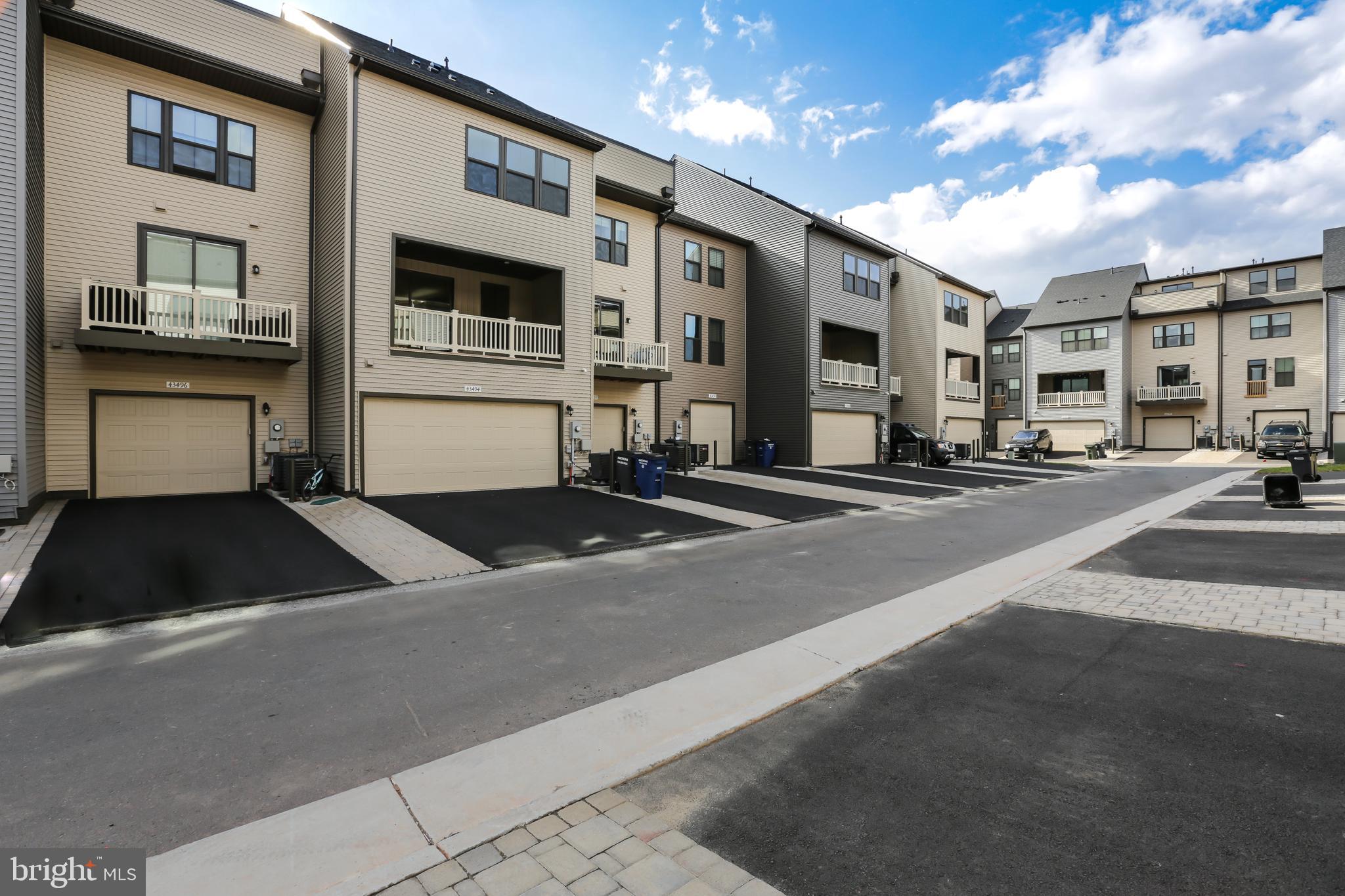 43494 APPLE ORCHARD SQUARE