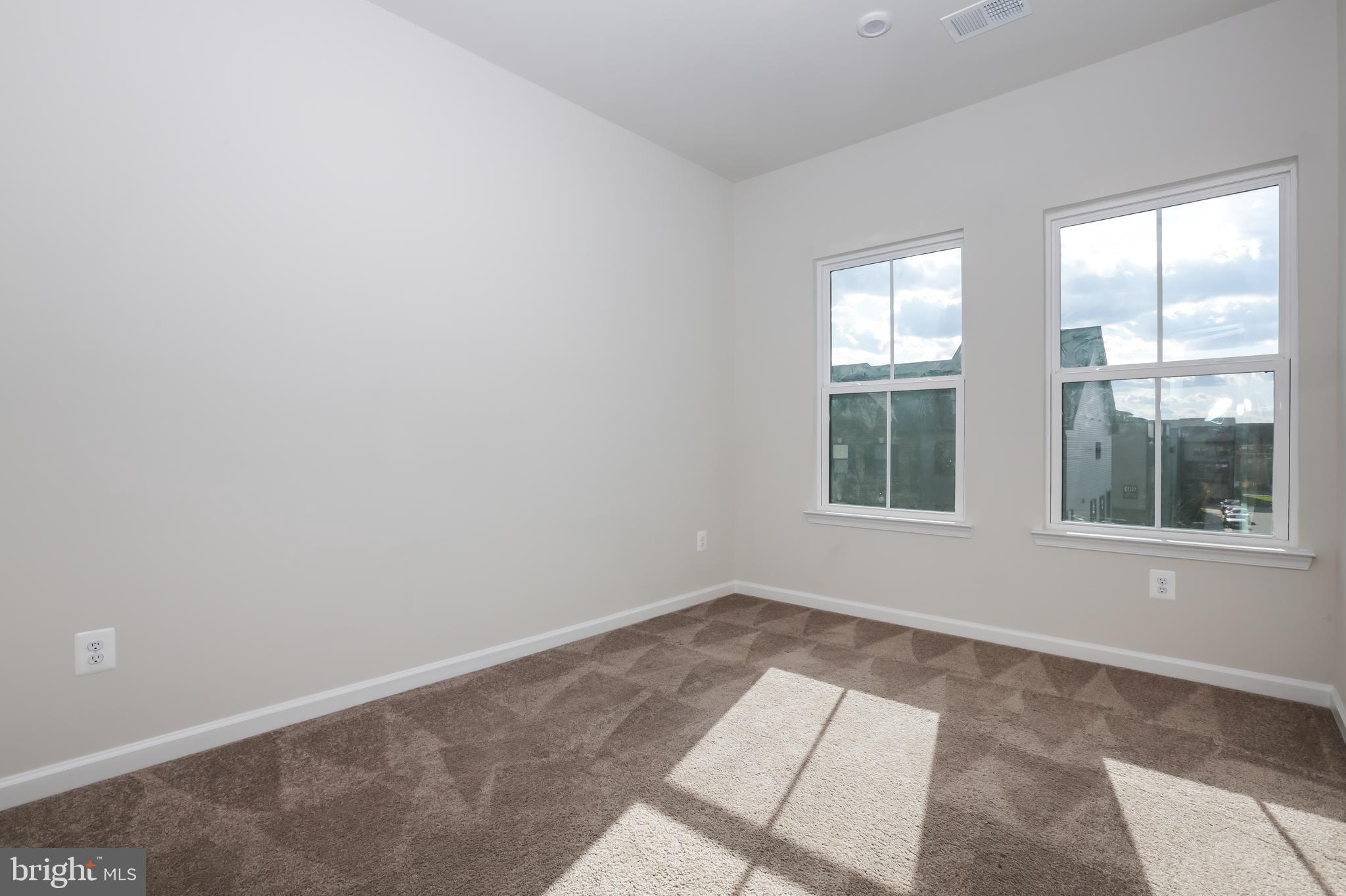 43494 APPLE ORCHARD SQUARE