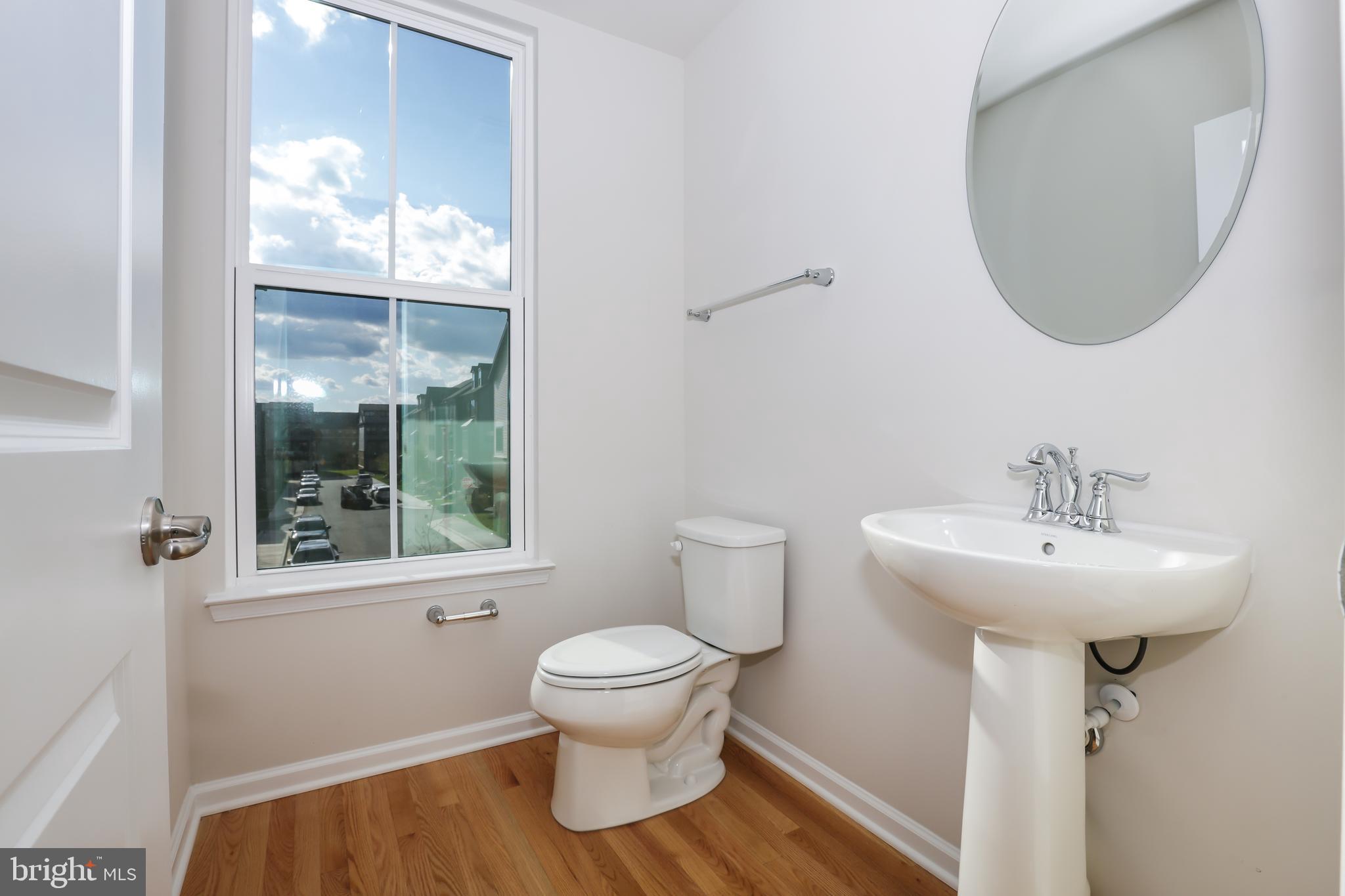 43494 APPLE ORCHARD SQUARE