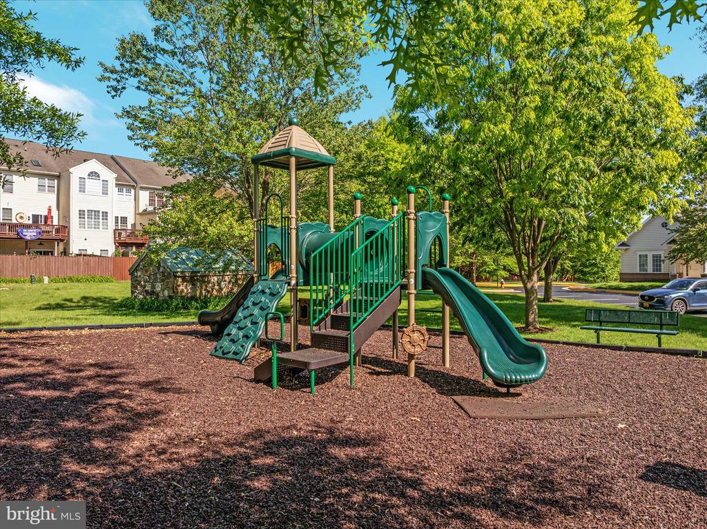 208 MISTY POND TERRACE