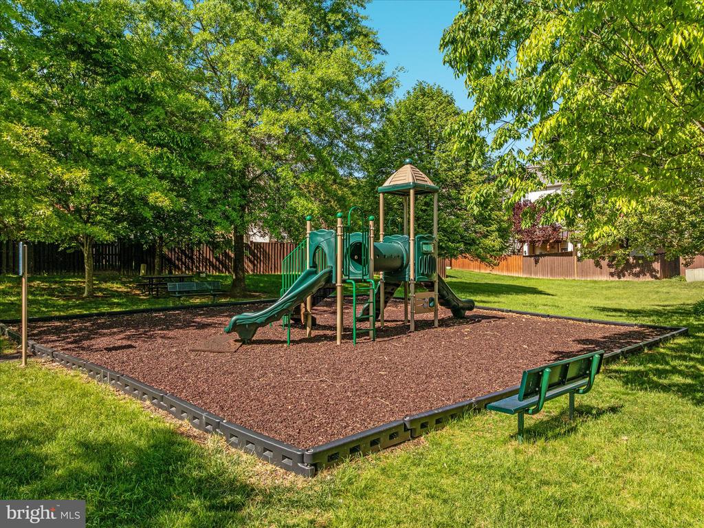 208 MISTY POND TERRACE